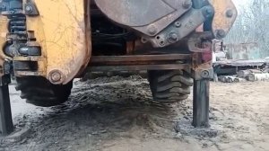 экскаватор погрузчик jcb 3cx одно колесо клинит тормоз