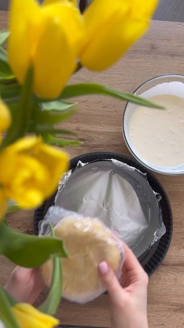 Сметанник с голубикой. Рецепт 👇в комментариях👇 #alena_o_ede #сметанник смотреть онлайн