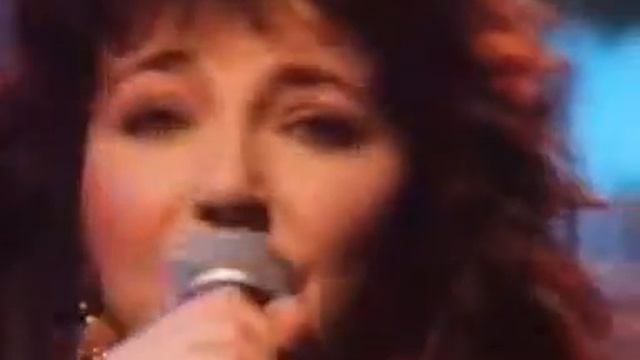 Kate Bush & David Gilmour - Running Up That Hill (Live SPB).mpg