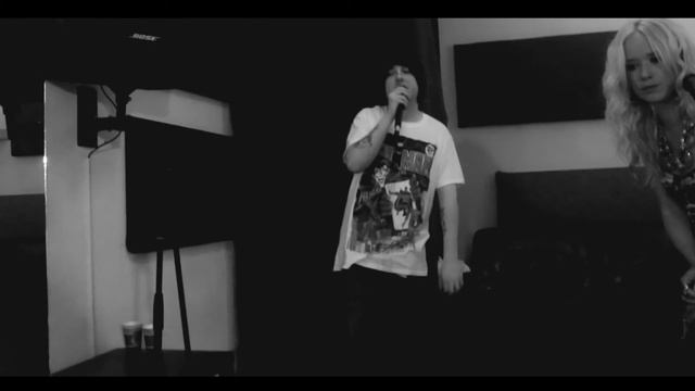 Jonny Darko & Anarkist - Horizon ft Robyn Kavanagh (Music Video) смотреть онлайн