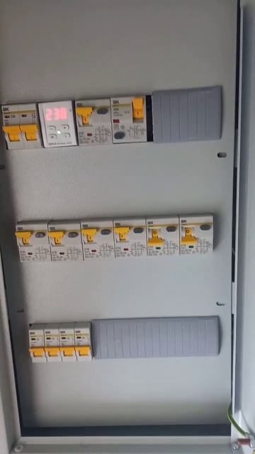 Не забывайте проверять дифавтоматы и УЗО!!! #shorts #электричество #электрика смотреть онлайн