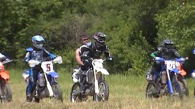 Marcus 159 on white yz250f getting holeshot at OXBO смотреть онлайн