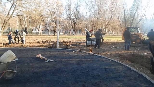 Выполнение работ по продлению велодорожки в районе Капотня смотреть онлайн