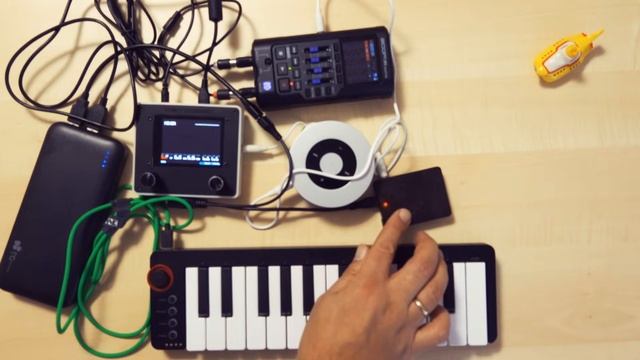 A Retrokits care package (RK-008 sequencer, RK-006 MIDI interface, RK-002 smart MIDI cable, Quickie) смотреть онлайн