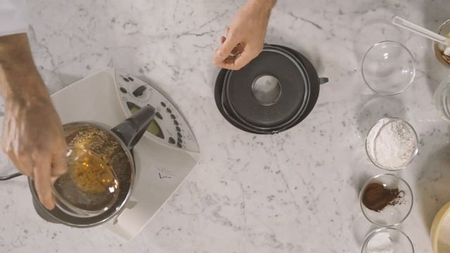 Gianduja And Hazelnut Cake - Chocolate Academy™ Online