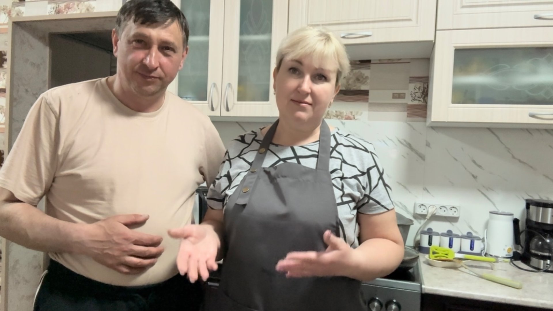 У нас МЕТЕЛЬ❄️🌨️ Привезли СВИНИНУ. На УЖИН свежина😋. Посолила САЛО. смотреть онлайн