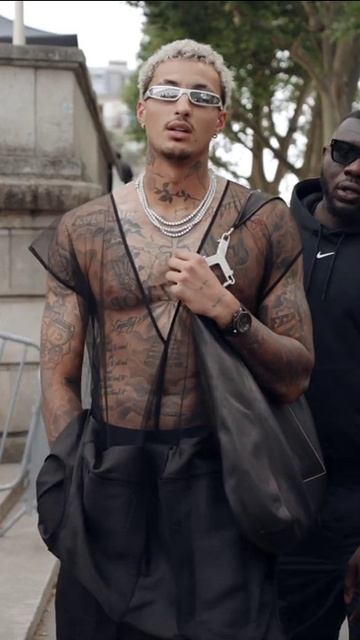 💥 МОДЕЛЬ В ЗАКОНЕ - смазливая рожа, обколотая кожа - по любому подиуму ходить может! Стритстайл смотреть онлайн