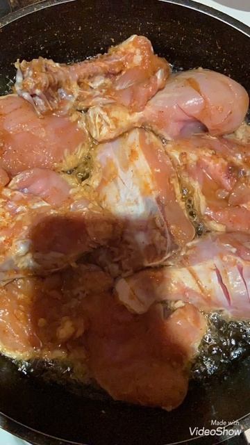 Очень вкусная жареная курица в Сковородке