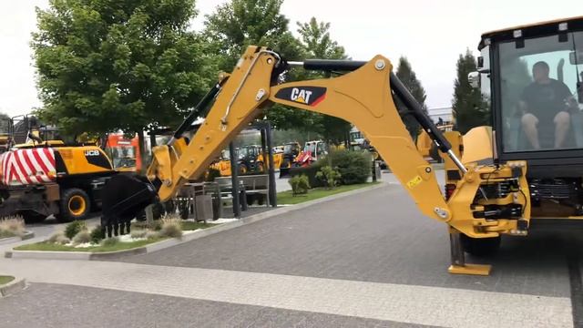 Cat 428F2 backoe loader смотреть онлайн