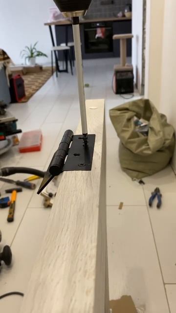 Установка петли на межкомнатную дверь #shorts #ремонт #установка смотреть онлайн