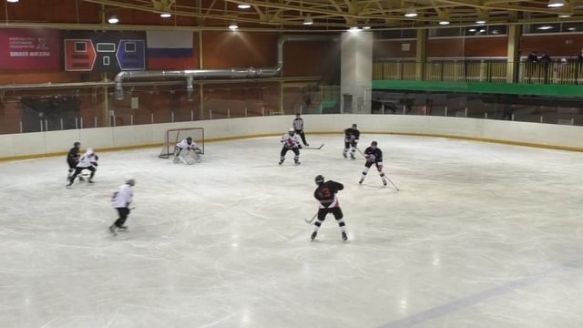 2000 Снежные барсы - Ястребы счёт 9-3(13.12.2015)