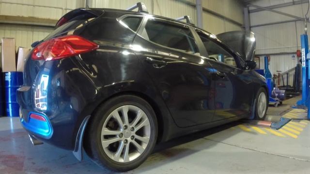 Kia Cee'd @ Falkland Performance Centre смотреть онлайн