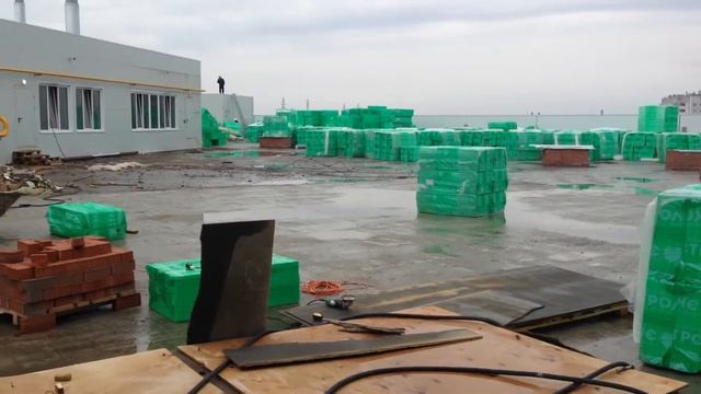 Монтаж утеплителя на кровле ТЦ СтарСитиМолл смотреть онлайн