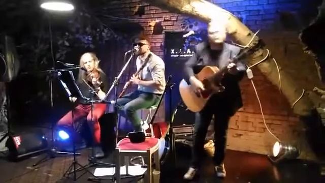 Ukiez - Цячэ вада ў ярок / Live In Х.Л.А.М.