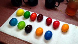 Как красить яйца гелевыми красителями на Пасху