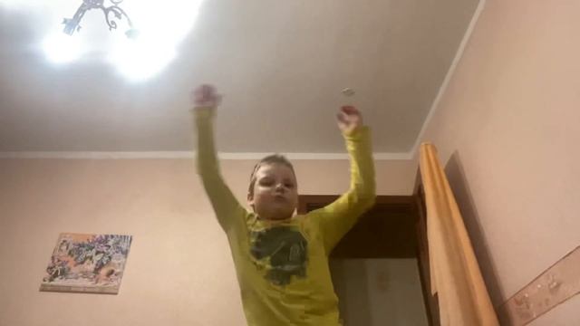 Первая зарядка Эрика на youtube смотреть онлайн