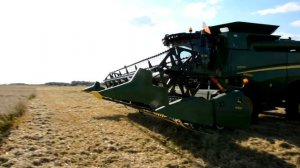 Комбайны John Deere на уборке зерновых