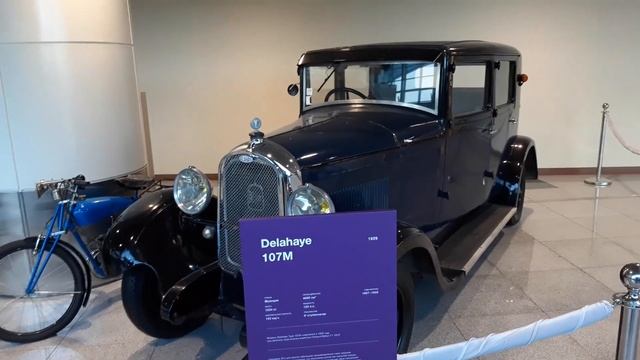 Выставка ретро автомобилей в самом неожиданном месте смотреть онлайн