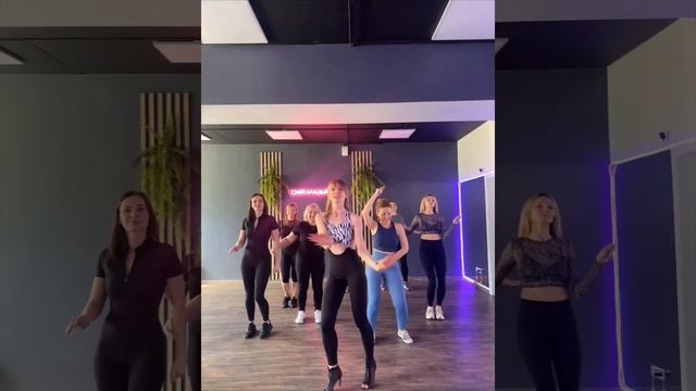 Танцуем вместе с гостями бачата. смотреть онлайн