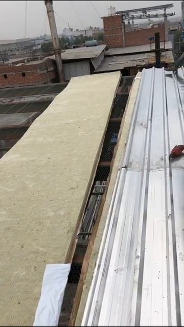 Rockwool insulation for roof size 20X1.2 mtr. Rate 32 /Sft. смотреть онлайн