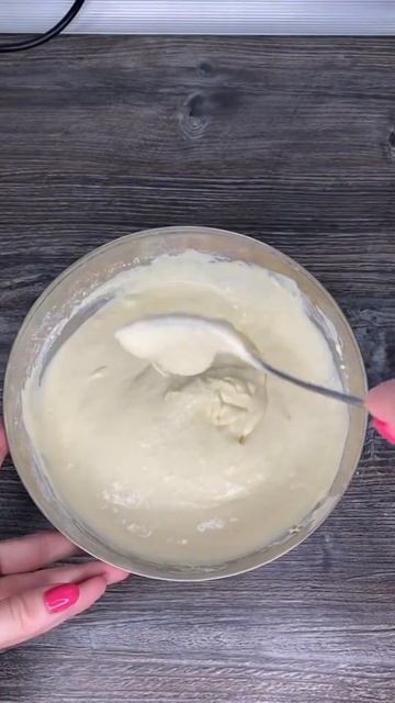 Нежный пирог с рыбной начинкой #рецепты смотреть онлайн