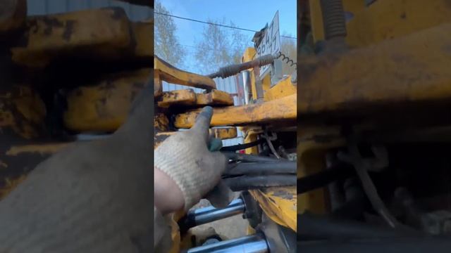 Сегодня побили все рекорды, поменяли за один день 22 втулки #newholland смотреть онлайн