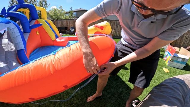 Unboxing Costco's Happy Hop Shark Cave Water Slide смотреть онлайн