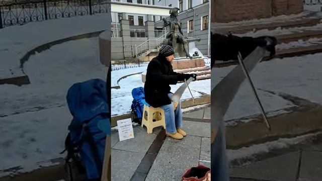 Питерский уличный музыкант (2) смотреть онлайн