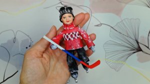 Завершающий этап в создании ватной ёлочной игрушки. Ватные игрушки своими руками.