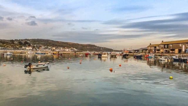 Lyme Regis Hyperlapse смотреть онлайн