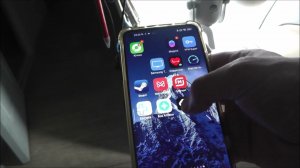 Как правильно и быстро перетаскивать иконки по экранам в Android телефонах ?