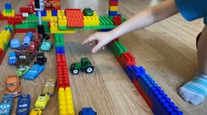 Гонка Тракторов 2. ЛЕГО. Синий трактор впервые на новой трассе . Молния здесь,