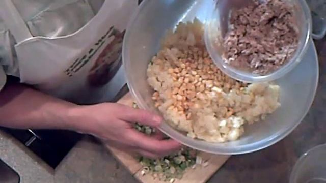 Stuffed Jacket Potatoes with Tuna смотреть онлайн