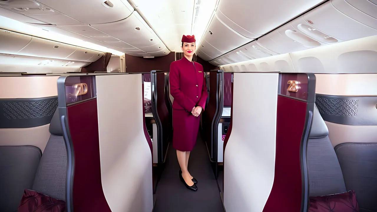 World's Best Business Class - Qatar Airways A350 Qsuite ｜ Japan To Saudi Arabia (Flight Review)