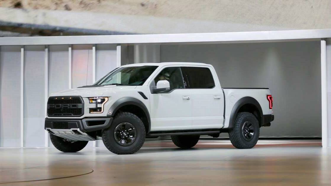 Ford Motor перестала поставлять в Китай дорогие модели авто из-за высоких пошлин