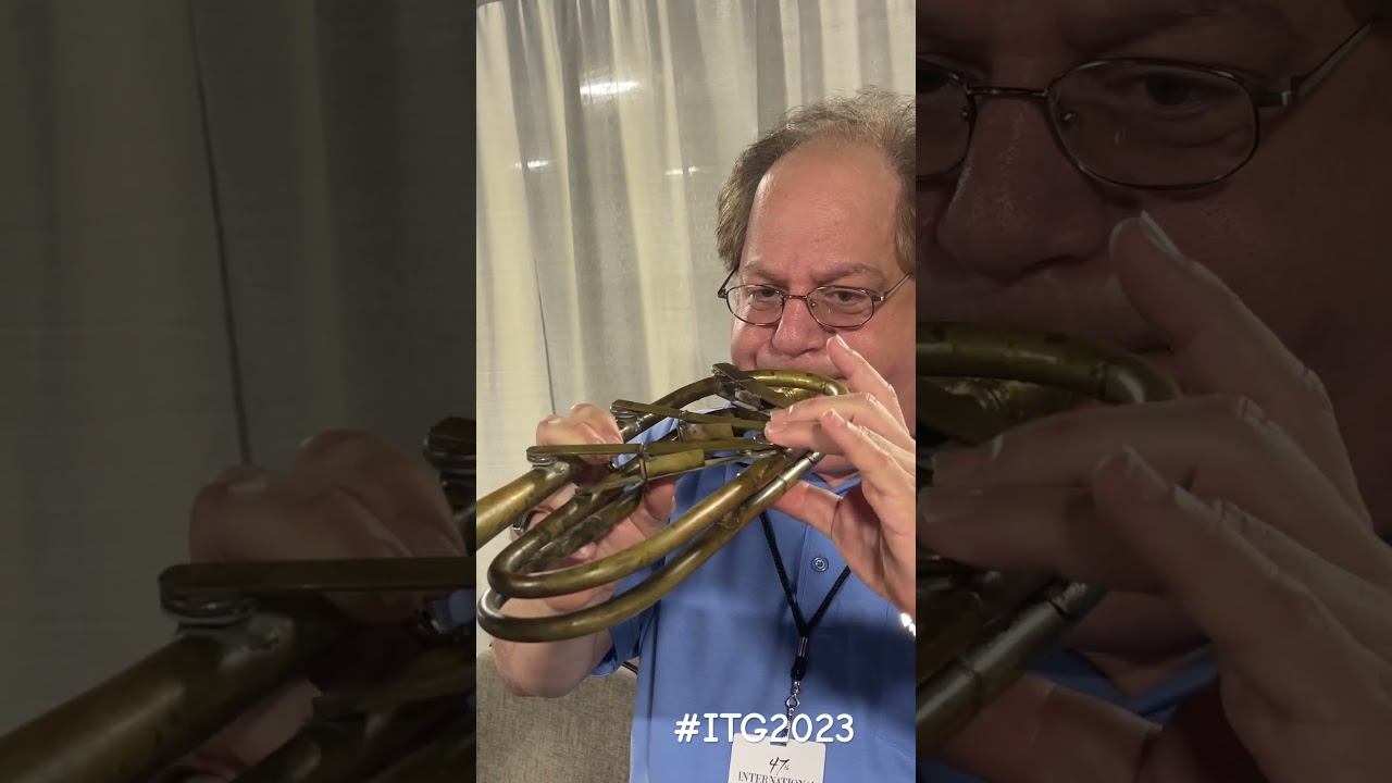 A modern replica of an 18th century keyed trumpet смотреть онлайн