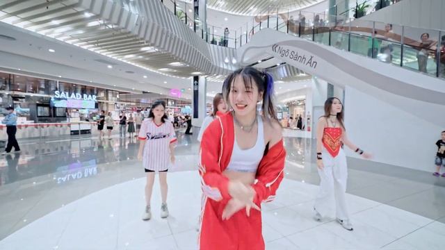[KPOP IN PUBLIC | 1 TAKE] ITZY(있지) - ‘CAKE’ | Dance Cover By SKIOUS From Viet Nam