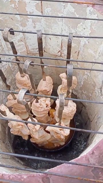 Жарим шашлык в тандыре смотреть онлайн