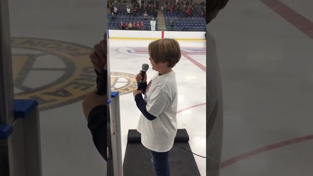 Micah Garvin sings “Oh Canada” Kingston Voyageurs vs Trenton Golden Hawks OJHL смотреть онлайн