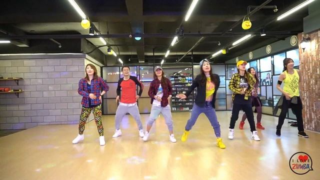 #zumba2020   I LOVE ZUMBA / 줌바 홈트 / Ayy Macarena - Tyga