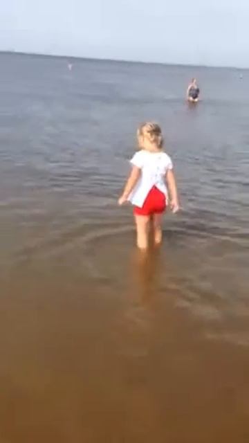 Пляж у 