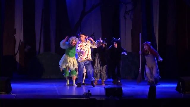 Панфилов В.В. - Волшебные прятки (постановка спектакля "Тру-ля-ля и Ко" ДКЖД ст. Новый Ургал) смотреть онлайн