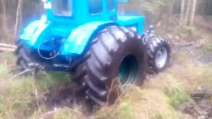 Т40 на  колесах от комбайна по болоту как святой