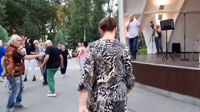 Я ДЛЯ ТЕБЯ ИЗ ХРУСТАЛЯ ПОСТРОЮ ЗАМОК смотреть онлайн