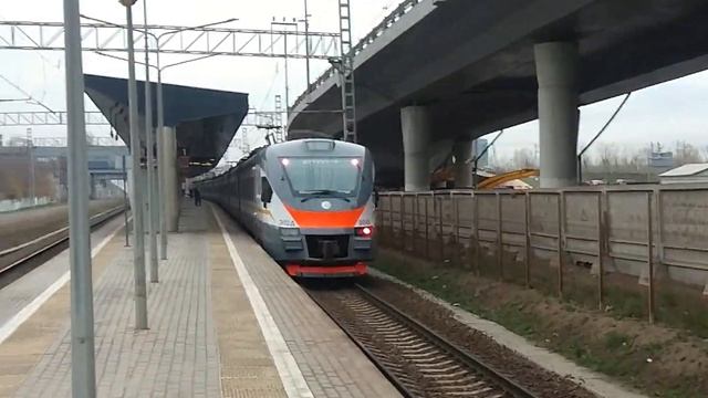 ЭП2Д-0045 ЦППК Перекраска Наше Подмосковье и 2М62У-0092 На станции Новохохловская смотреть онлайн