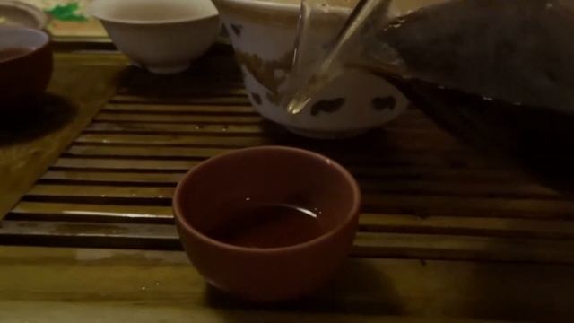 На "чайной трапезе" - говорим на тему "что для вас досуг" и попиваем 10-летний шу) смотреть онлайн