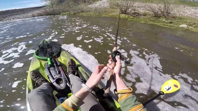 Kayaking Upstream to Catch MUDDY RIVER Smallies! смотреть онлайн