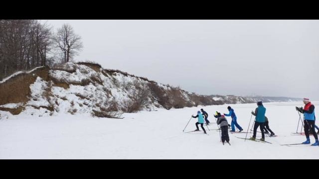 28.01.2023 Тренировка по биатлону, марш бросок по льду Волги смотреть онлайн