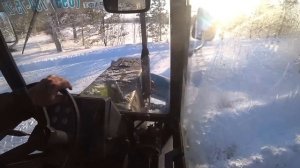 Трактор МТЗ-82.1 чистим дороги после метели. Первый выезд в новом году.