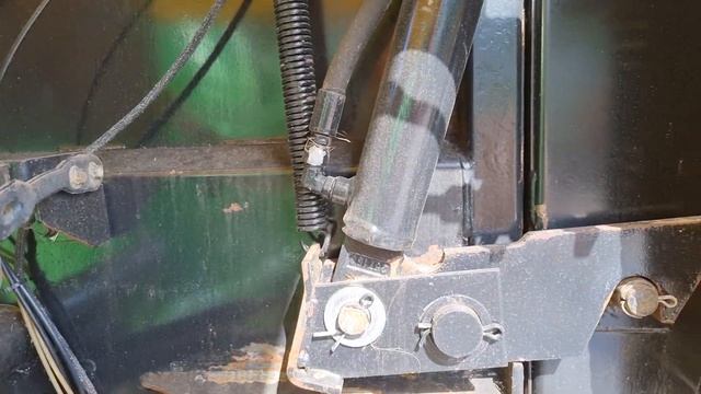 Пресс-подборщик New Holland BR 750 | Прокрутка смотреть онлайн